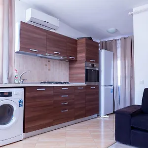 https://garsoniere-dinu.bucharesthotelsnow.com